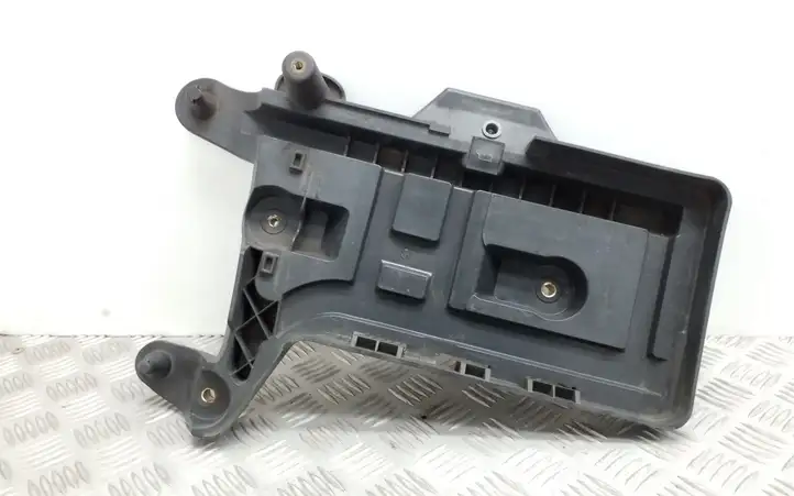 Volkswagen Sharan (2010 - 2015) 7N0915333 Площадка аккумулятора — фото 1