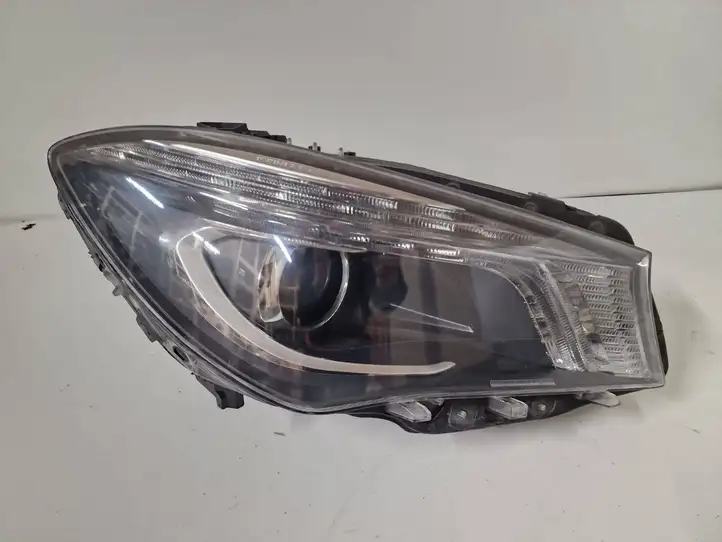 Mercedes-Benz CLA C117,X117,W117 (2013 - 2019) A1179065200 Передняя фара — фото 1