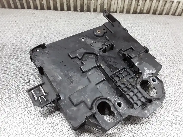 Renault Modus (2004 - 2007) 8200314273 Площадка аккумулятора — фото 3