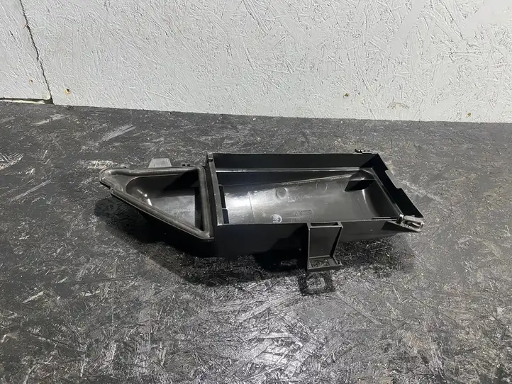 BMW 5 E60 E61 (2004 - 2010) 64316913504 Крышка корпуса воздушного фильтра — фото 3