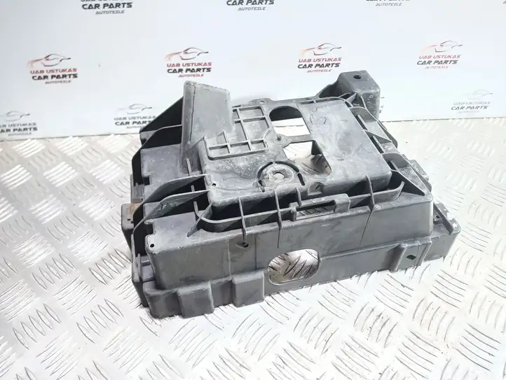 Opel Meriva B (2010 - 2014) 13312806 Площадка аккумулятора — фото 3