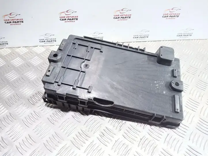 Opel Meriva B (2010 - 2014) 13312808 Площадка аккумулятора — фото 3
