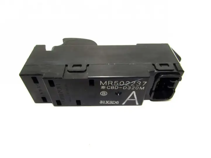 Mitsubishi Outlander (2001 - 2007) Кнопка стеклоподъемников — фото 3