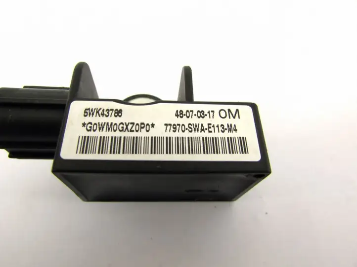 Honda CR-V (2006 - 2009) Датчик удара SRS — фото 2