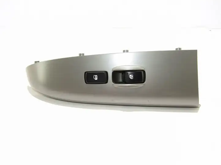 Kia Carnival (2002 - 2006) Кнопка стеклоподъемников — фото 4