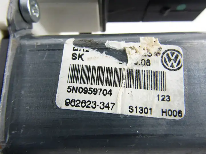 Volkswagen Tiguan (2007 - 2011) Стеклоподъемник задней двери — фото 5