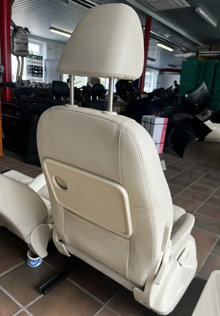 Volkswagen Tiguan (2007 - 2011) Комплект отделки дверей — фото 2