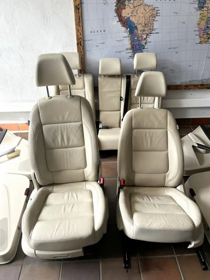 Volkswagen Tiguan (2007 - 2011) Комплект отделки дверей — фото 3