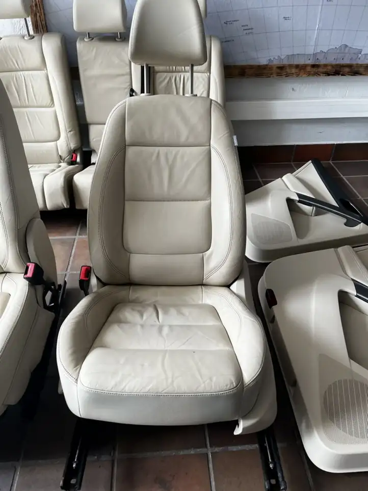 Volkswagen Tiguan (2007 - 2011) Комплект отделки дверей — фото 4