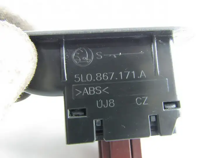 Skoda Yeti (5L) (2013 - 2018) Кнопка стеклоподъемников — фото 4