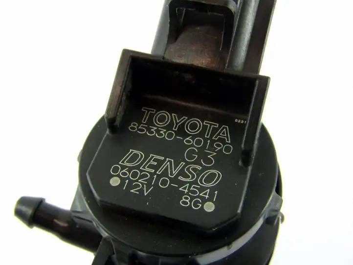 Toyota RAV 4 (XA20) (2000 - 2005) Форсунка омывателя лобового стекла — фото 4