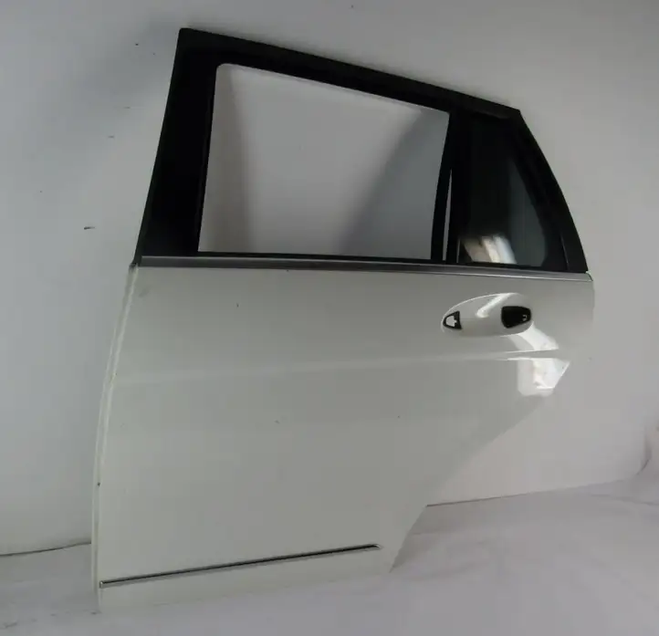 Mercedes-Benz C W204 (2007 - 2014) Задняя дверь — фото 3