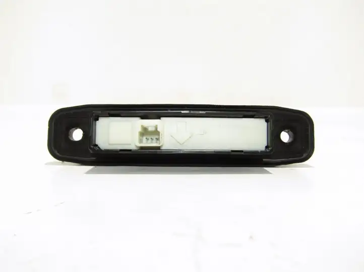 Toyota Avensis T250 (2006 - 2009) Кнопка закрытия крышки багажника — фото 2