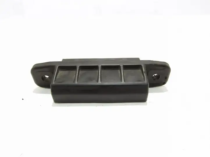Toyota Avensis T250 (2006 - 2009) Кнопка закрытия крышки багажника — фото 3