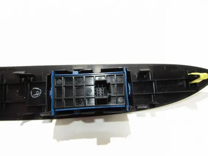 Toyota Avensis T250 (2006 - 2009) Блок кнопок стеклоподъемников — фото 1