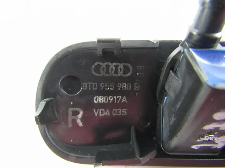 Audi A4 S4 B8 8K (2007 - 2011) Форсунка омывателя лобового стекла — фото 1