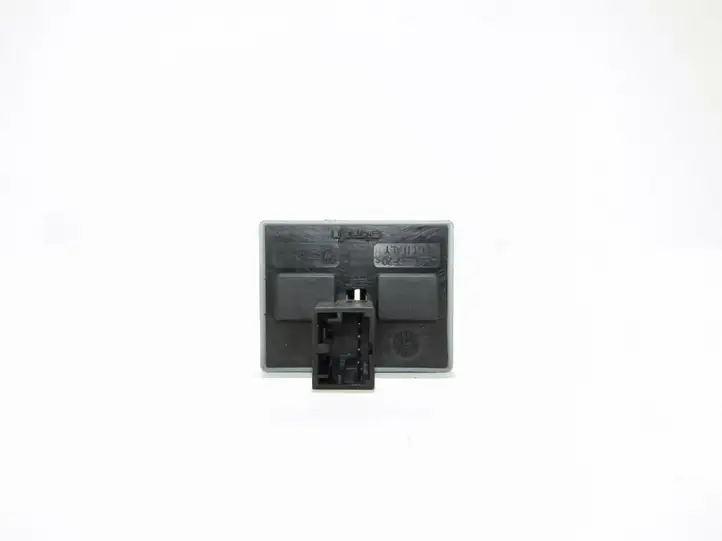 Volkswagen Polo (2001 - 2005) Кнопка стеклоподъемников — фото 3