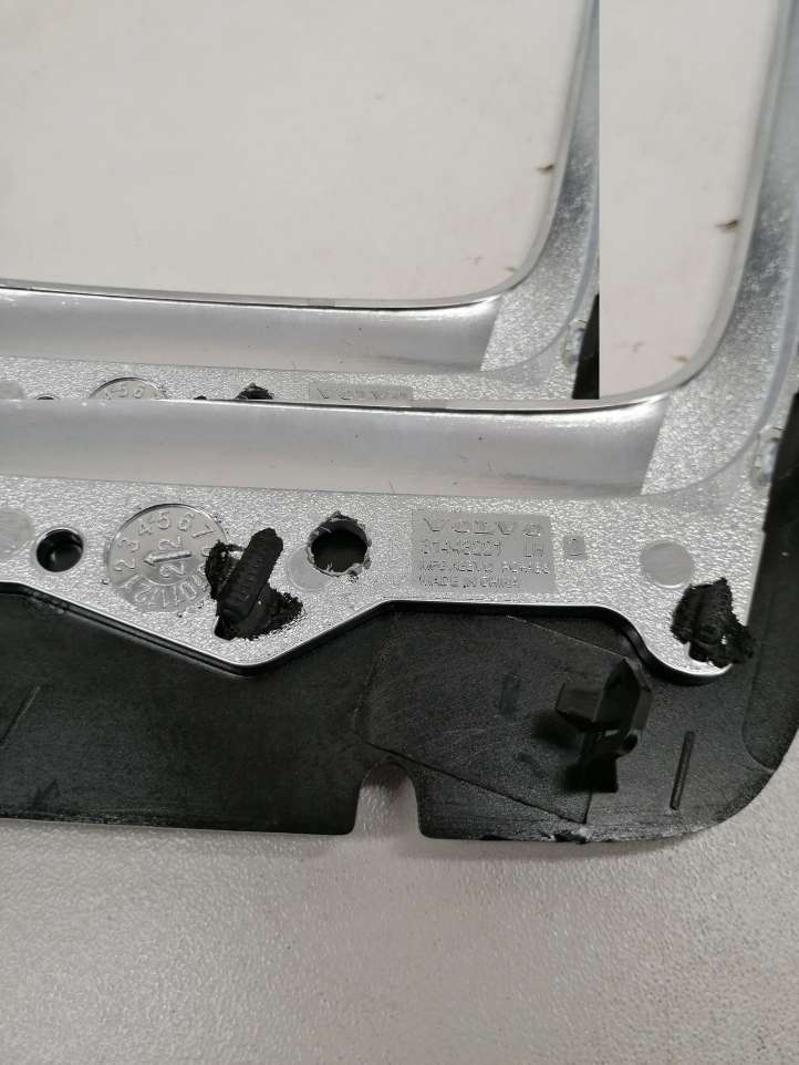 Volvo XC60 (2017 - )  31469435 Декоративная отделка