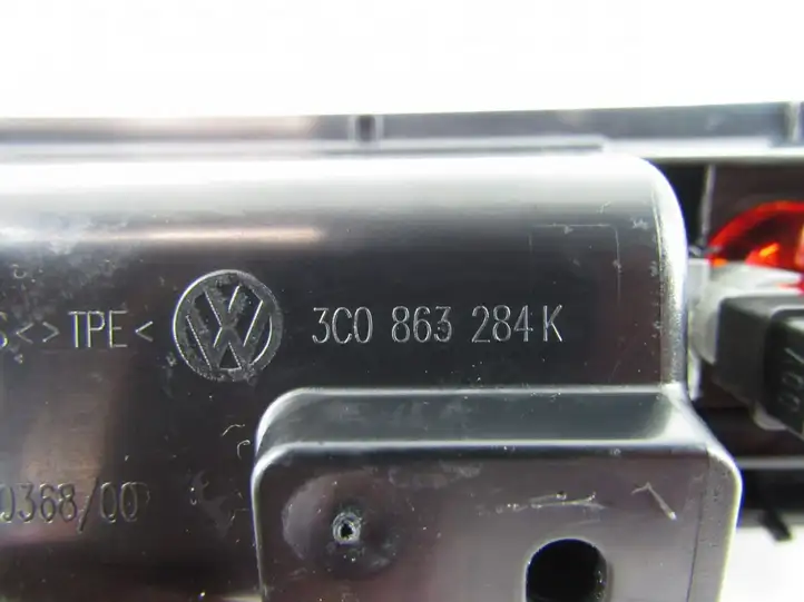 Volkswagen PASSAT B7 (2011 - 2014) Передняя пепельница — фото 1