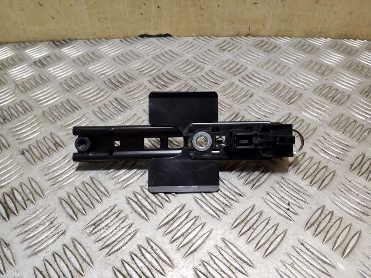 Land Rover Range Rover Sport (2013 - 2017)  616773300 Регулировочная планка ремня безопасности