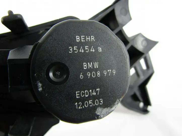 BMW 7 E65 E66 (2001 - 2008) Двигатель задвижки потока воздуха — фото 1
