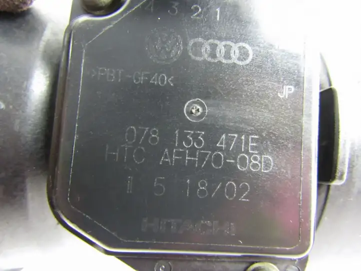 Audi A6 S6 C5 4B (2001 - 2004) Датчик массового расхода воздуха — фото 4