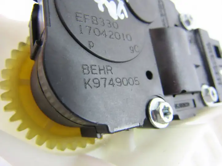 Audi A4 S4 B8 8K (2007 - 2011) Двигатель задвижки потока воздуха — фото 2