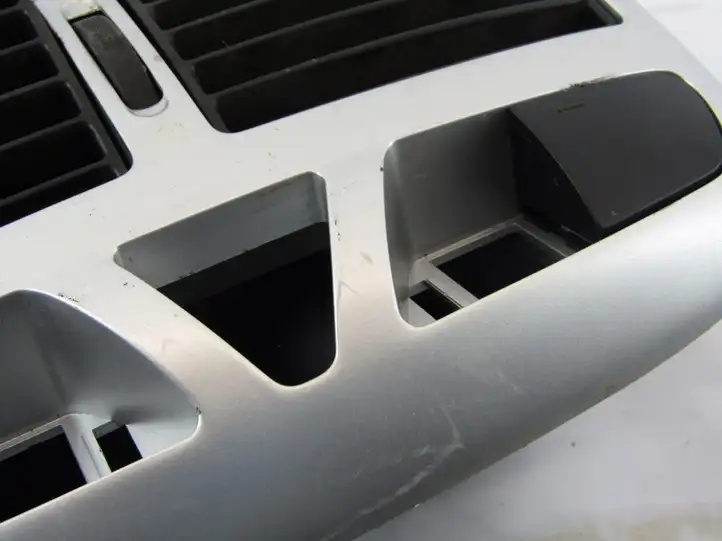 Peugeot 307 (2005 - 2008) Центральный воздушный дефлектор — фото 3
