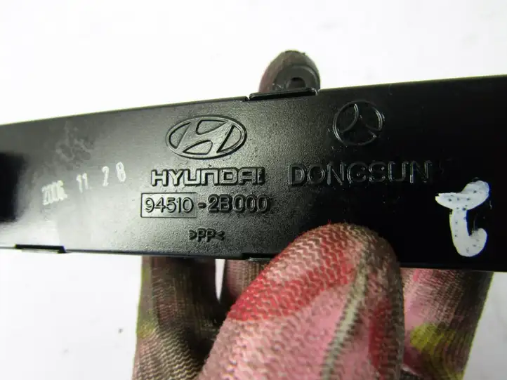 Hyundai Santa Fe (2005 - 2009) Часы — фото 1
