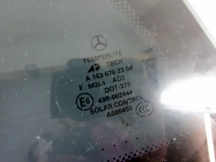 Mercedes-Benz ML W163 (1997 - 2005) Заднее боковое стекло — фото 3
