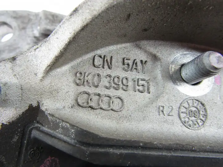 Audi Q5 SQ5 (2008 - 2012) Подушка КПП — фото 1