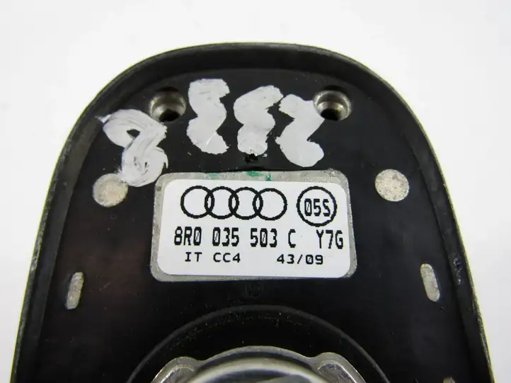 Audi Q5 SQ5 (2008 - 2012) Радиоантенна — фото 6