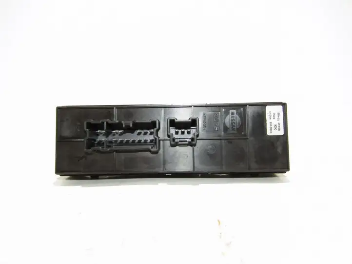 Nissan Juke I F15 (2010 - 2018) Блок кнопок стеклоподъемников — фото 1