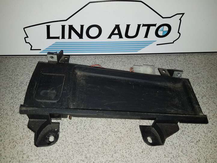 BMW 5 E39 (1996 - 2003)  51168159694 Прикуриватель