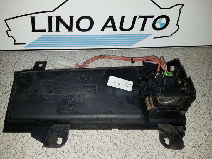 BMW 5 E39 (1996 - 2003)  51168159694 Прикуриватель