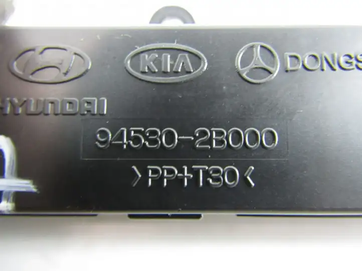 Hyundai Santa Fe (2005 - 2009) Часы — фото 1