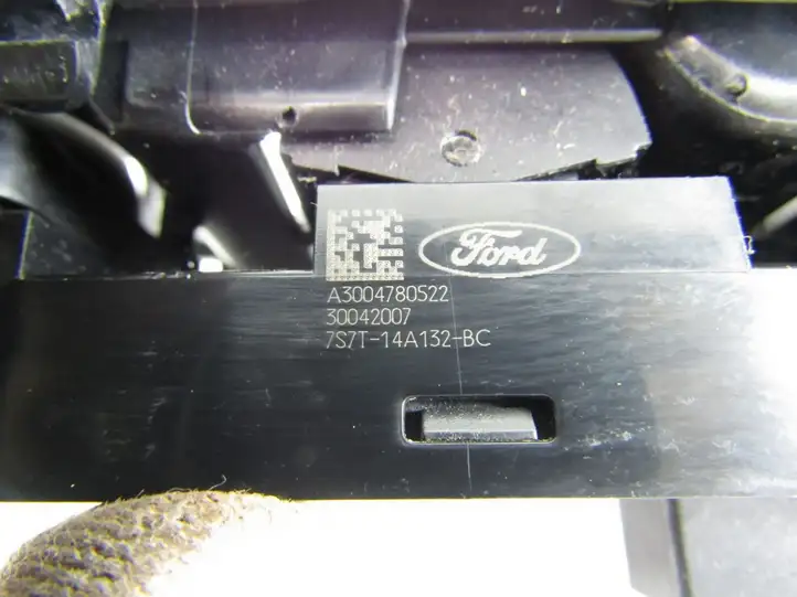Ford Mondeo MK IV (2007 - 2014) Кнопка стеклоподъемников — фото 5