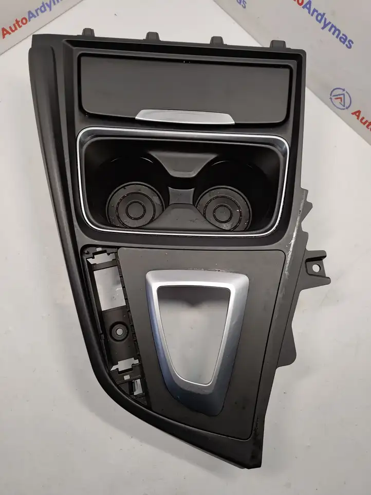 BMW 3 F30 F35 F31 (2012 - 2018) 9218925 Центральная консоль — фото 1