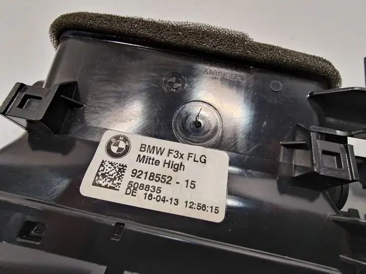 BMW 3 F30 F35 F31 (2012 - 2018) 9218552 Центральный воздушный дефлектор — фото 4