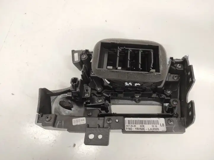 Renault Arkana (2019 - ) YR150CLJL0320 Отделка внутренней панели салона — фото 4
