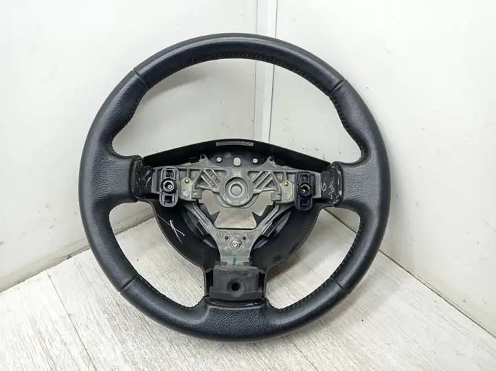 Nissan Qashqai (2010 - 2013) Руль — фото 1