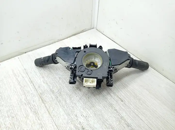Nissan Qashqai (2010 - 2013) 47945JD00A Регулировка рулевой колонки — фото 2