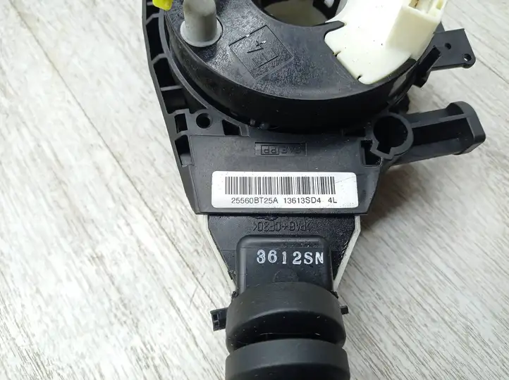 Nissan Qashqai (2010 - 2013) 47945JD00A Регулировка рулевой колонки — фото 3