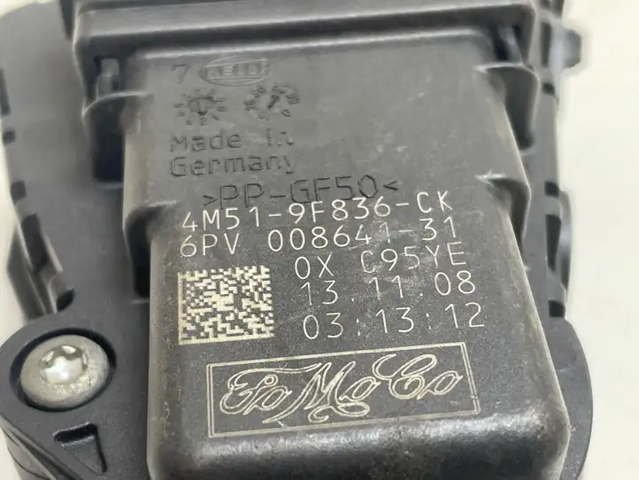 Ford Focus (2008 - 2011) 4M519F836CK Педаль акселератора — фото 4