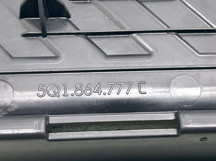 Volkswagen PASSAT B8 (2015 - )  5Q1864777C Опора ноги