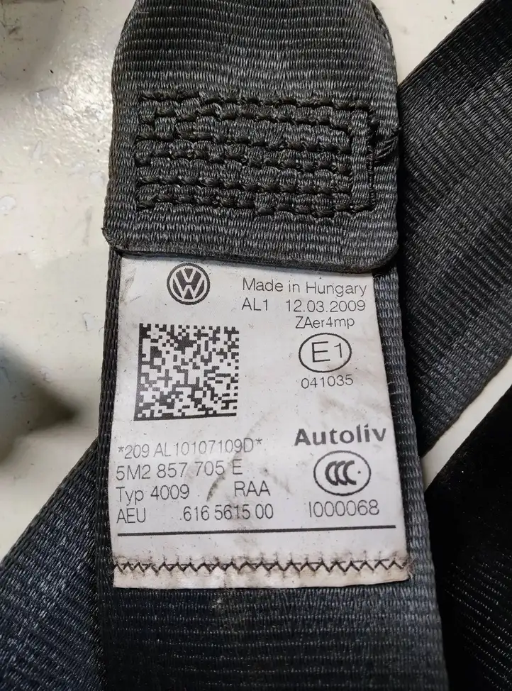 Volkswagen Golf Plus (2008 - 2014) 5M2857705E Передний ремень безопасности — фото 4