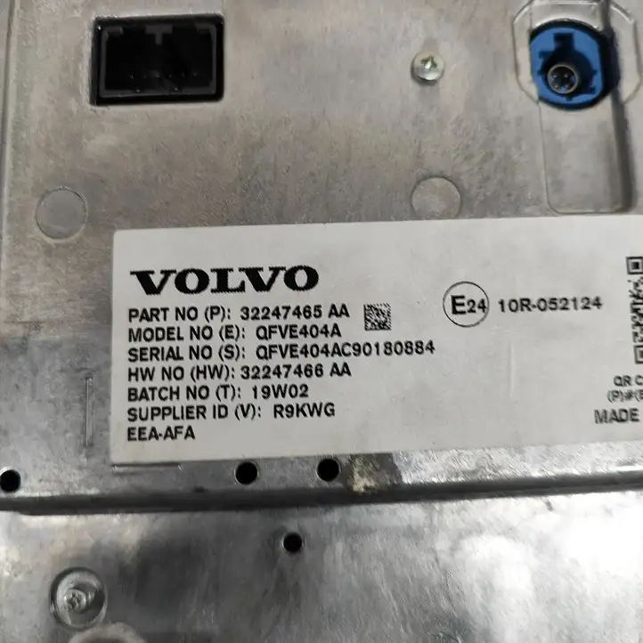 Volvo S90, V90 (2016 - 2020) 32247465 Дисплей / маленький экран — фото 5