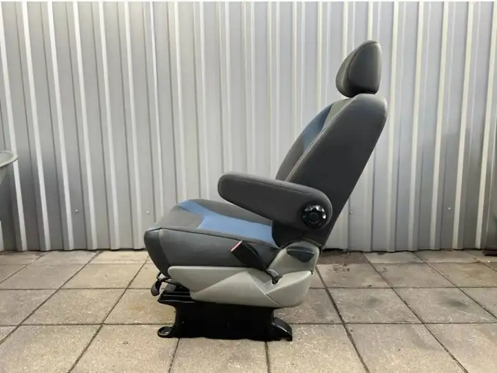 Renault Trafic II (X83) (2002 - 2014) Переднее сиденье пассажира — фото 2