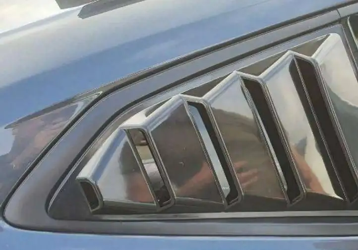 Chevrolet Camaro (2018 - ) Облицовка заднего бокового стекла — фото 1