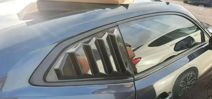 Chevrolet Camaro (2018 - ) Облицовка заднего бокового стекла — фото 4